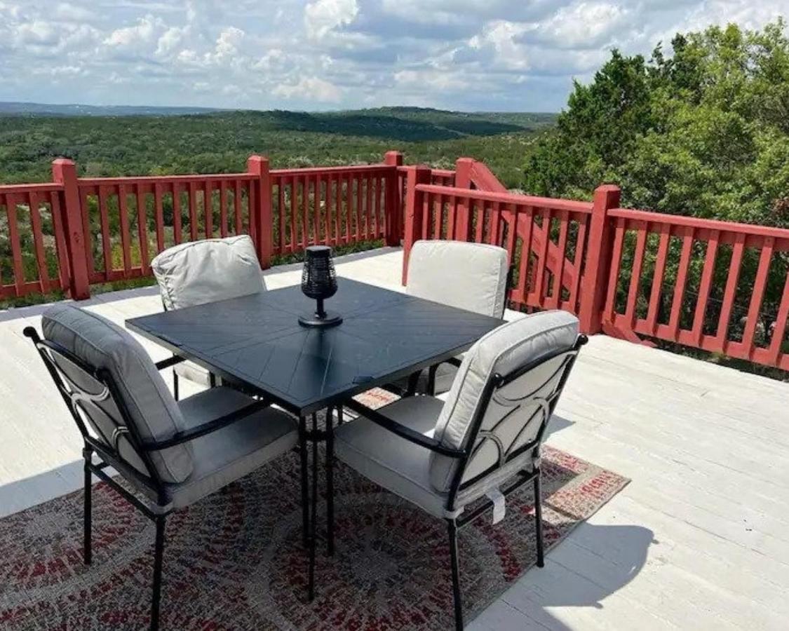 Entire 2Br 2Ba Hilltop View Home Sleeps 7 Pets 4 Acres Jacuzzi Central Ac Kingbeds Free Wifi-Parking Kitchen Washerdryer Starry Terrace Two Sunset Dining Patios Grill Stovetop Oven Fridge Onsitewoodedhiking Wildlife Coveredpatio4Pets & Birds Singing! Marble Falls Buitenkant foto