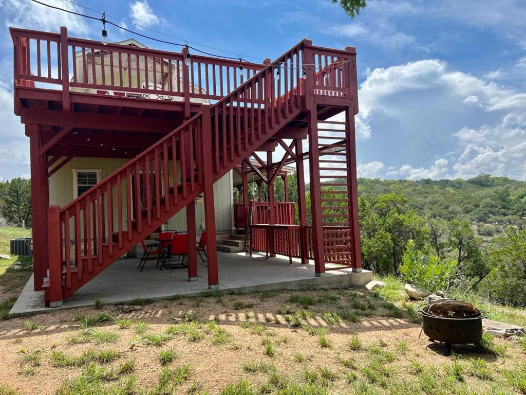 Entire 2Br 2Ba Hilltop View Home Sleeps 7 Pets 4 Acres Jacuzzi Central Ac Kingbeds Free Wifi-Parking Kitchen Washerdryer Starry Terrace Two Sunset Dining Patios Grill Stovetop Oven Fridge Onsitewoodedhiking Wildlife Coveredpatio4Pets & Birds Singing! Marble Falls Buitenkant foto